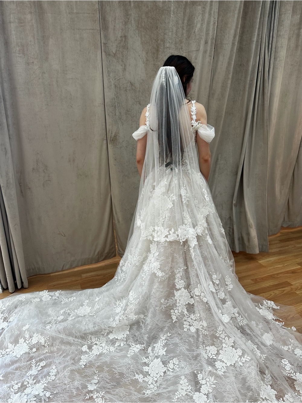White Lace Bridal Wedding Dress - Size 8
